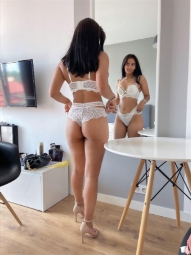 Girolama, escort in Nijmegen - 8452